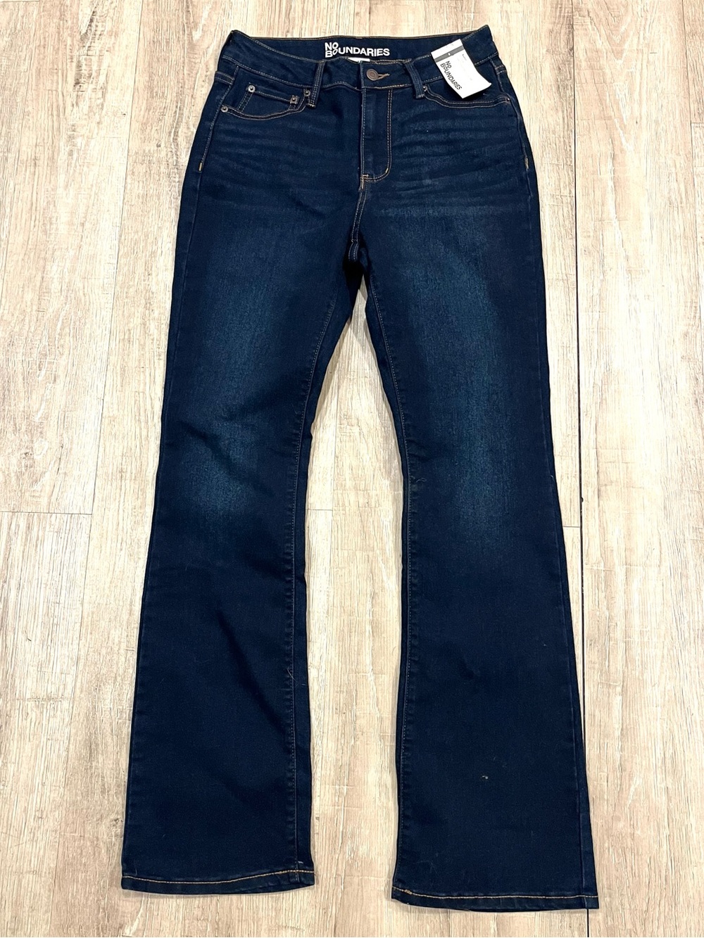 NWT No Boundaries Women's Dark Blue Bootcut Jeans Fitted Through Hip and Thighs
